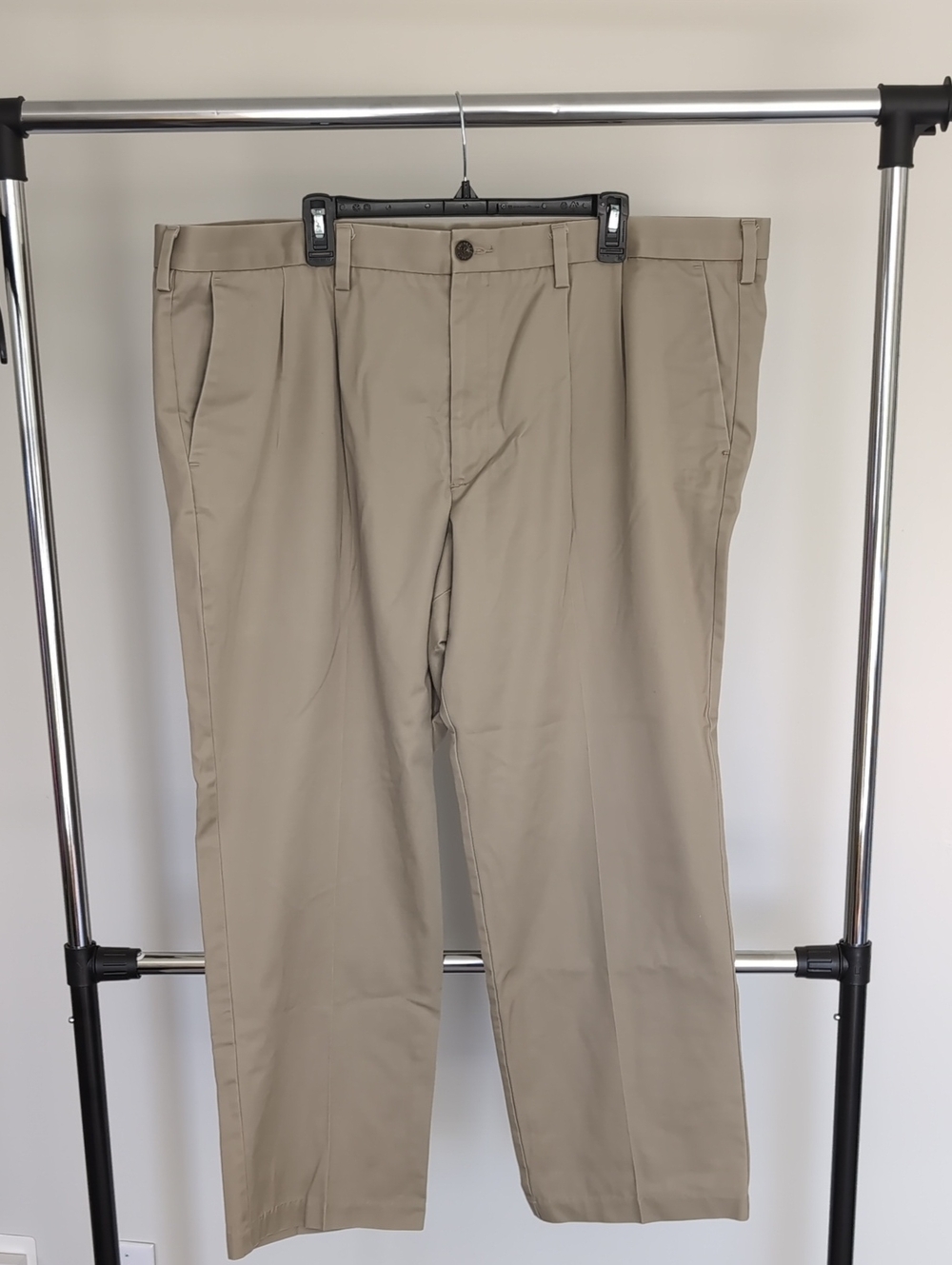 Dockers Men's Straight-Leg Khaki Pants - Light Tan